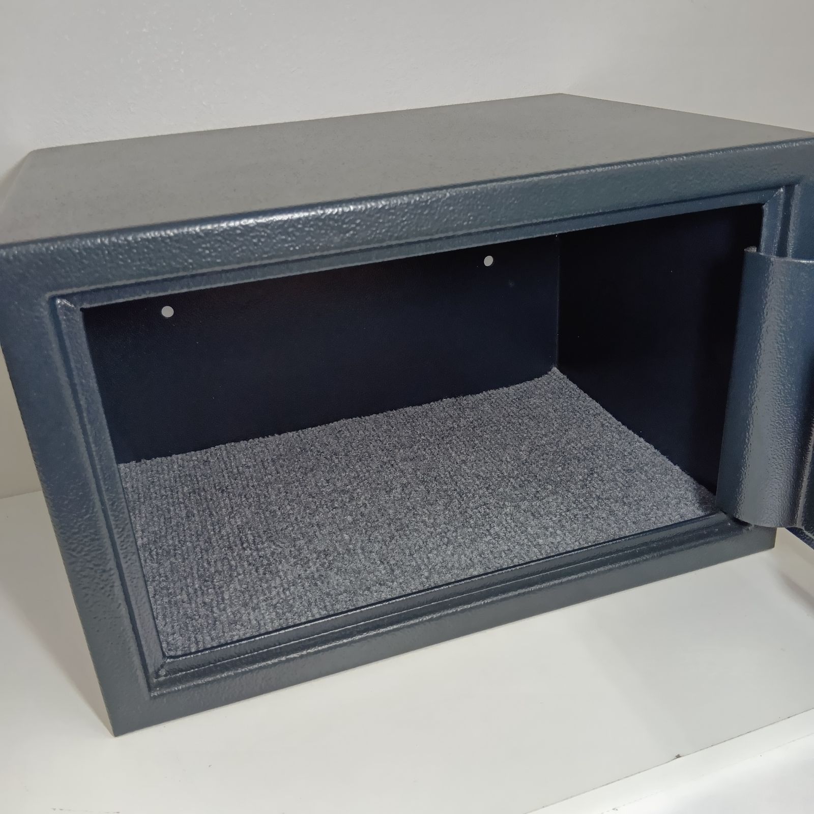 N SentrySafe セントリー パーソナルセキュリティ 保管庫 金庫 X055