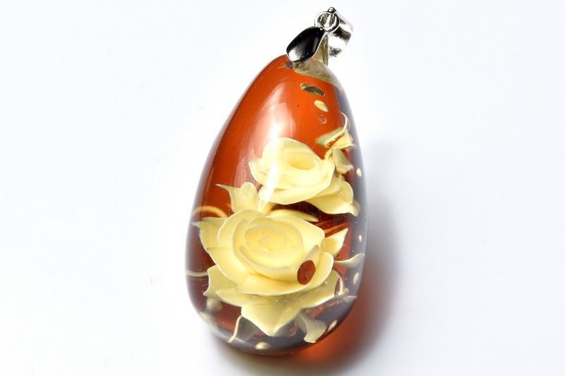 【１点物】シルバー925◇繊細彫刻 ゴールデンアンバー琥珀　31x18mm　薔薇内彫り ドロップ ペンダントトップ パワーストーン 天然石 _PD1885