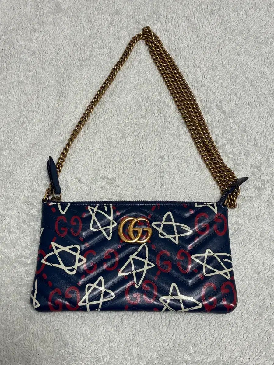 (正規品)グッチ マトラッセ ゴースト GG ミニ チェーンバッグ