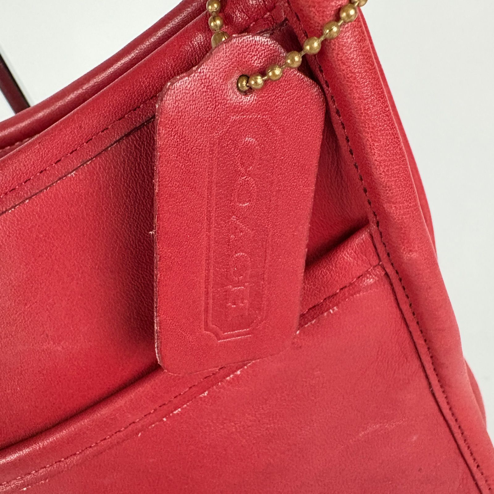COACH コーチ ワンショルダーバッグ エルゴ ホーボー レッド チャーム