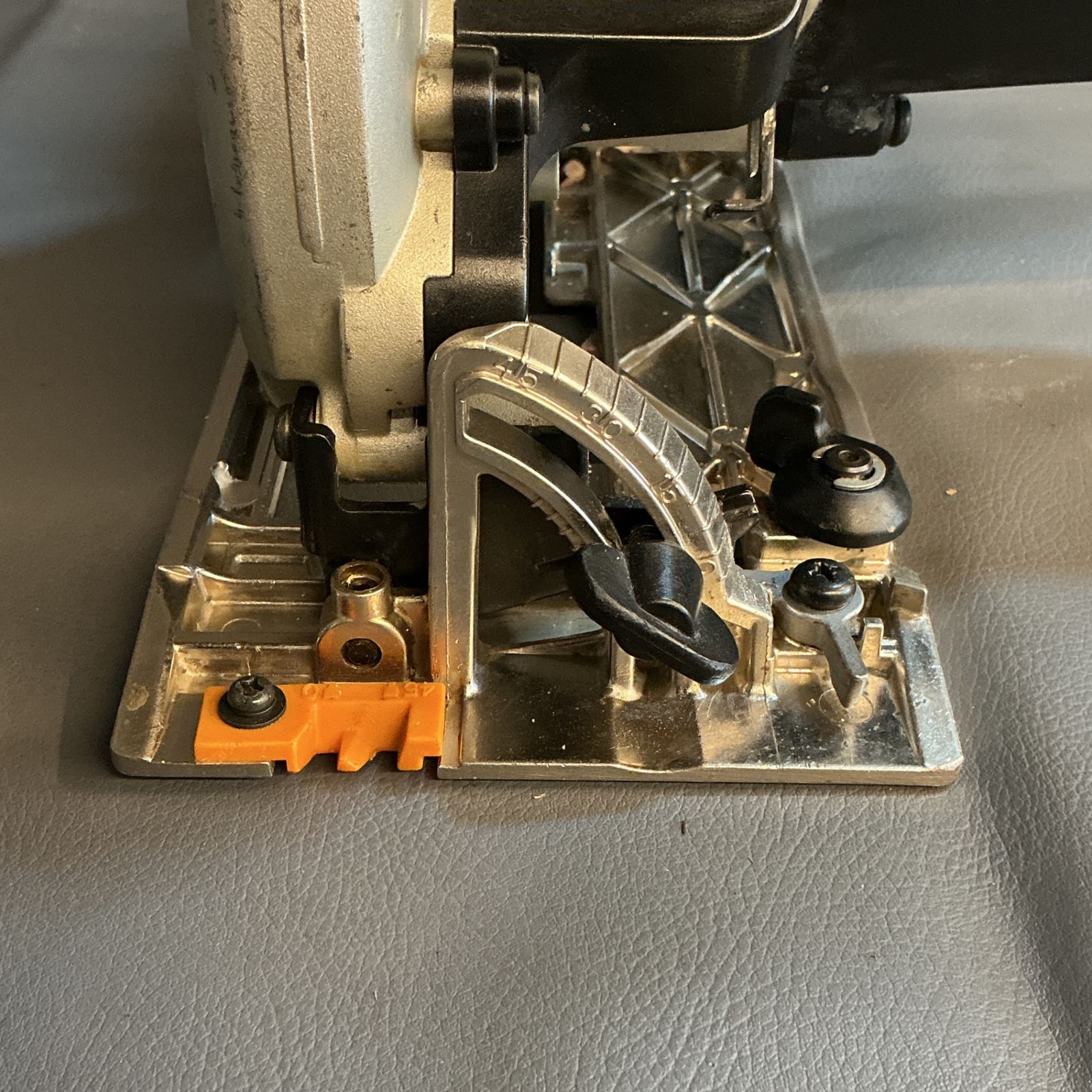 電動工具・エア工具 【】マキタ(makita) 電子マルノコ 5735C 【越谷店】