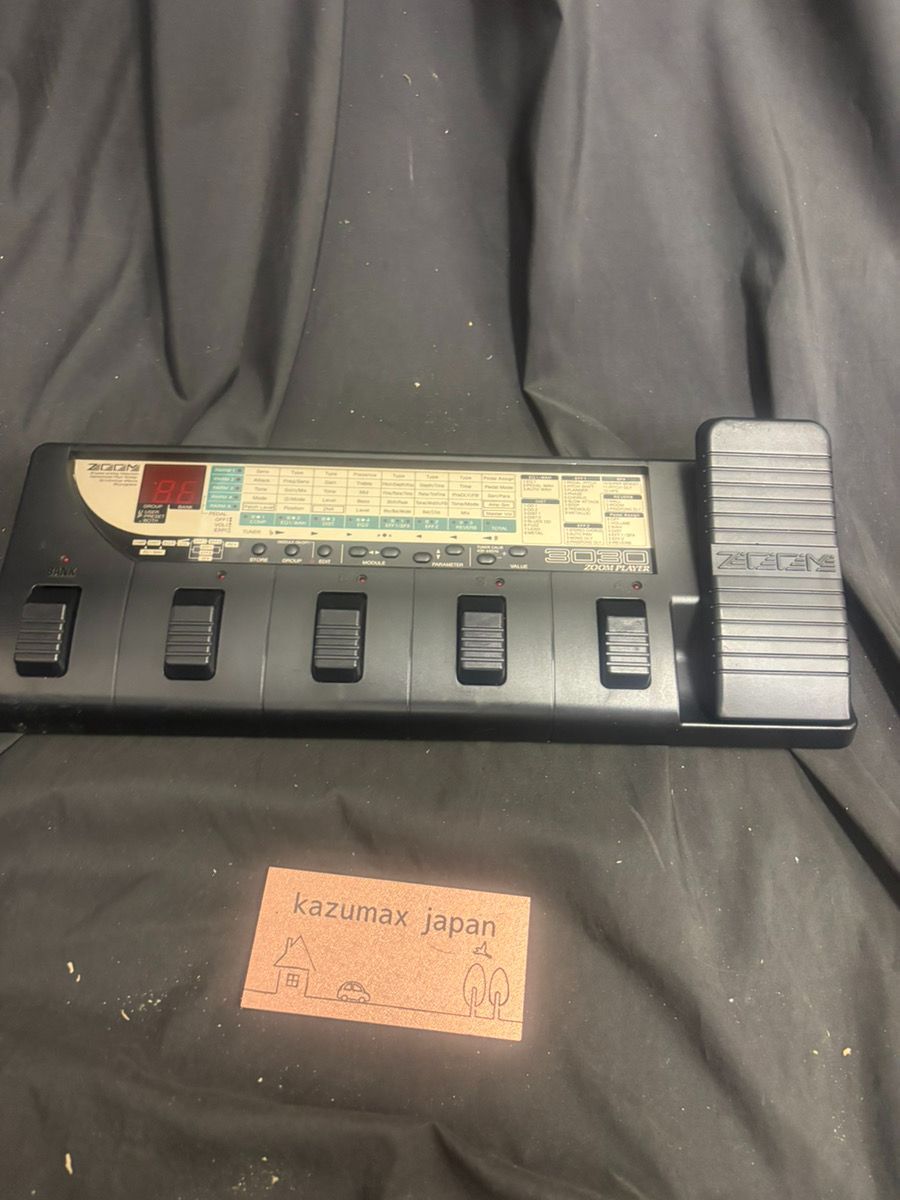 ZOOM 3030 動作品 本体のみ ギターマルチエフェクター ペダルボード（k-761）