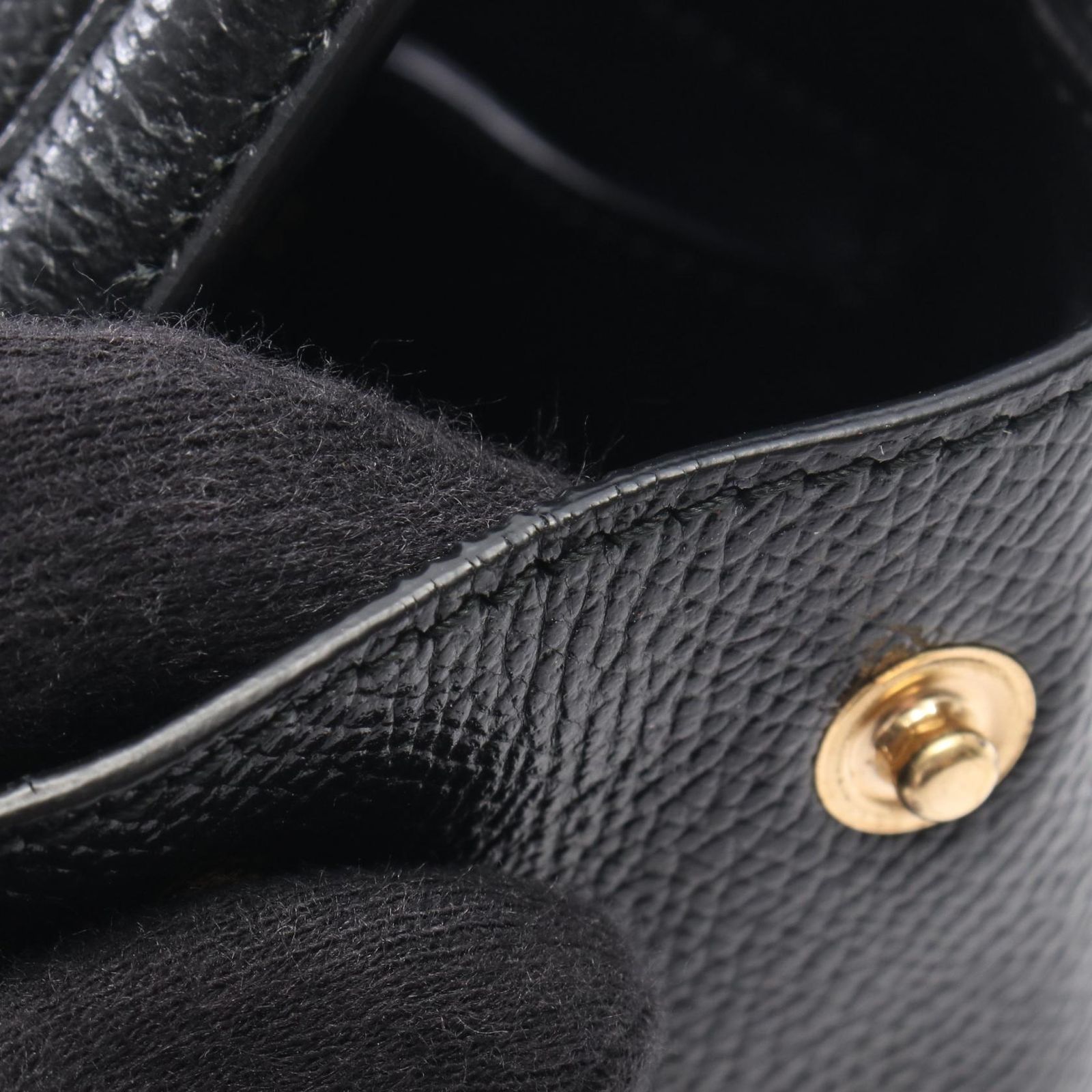 サルヴァトーレフェラガモ Salvatore Ferragamo ショルダーバッグ