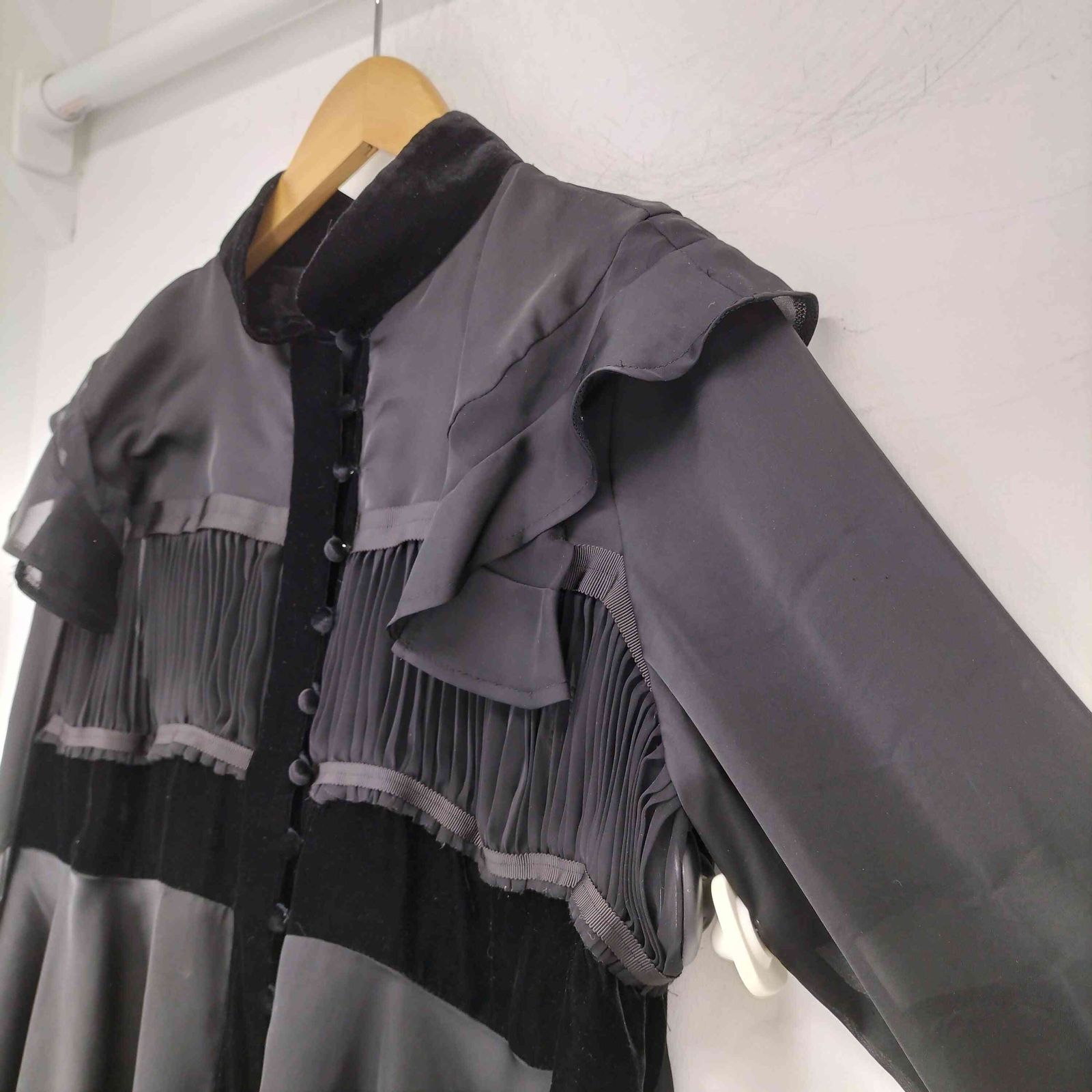 サカイ Sacai 18AW 異素材切替フリルブラウス レディース 1 - メルカリ