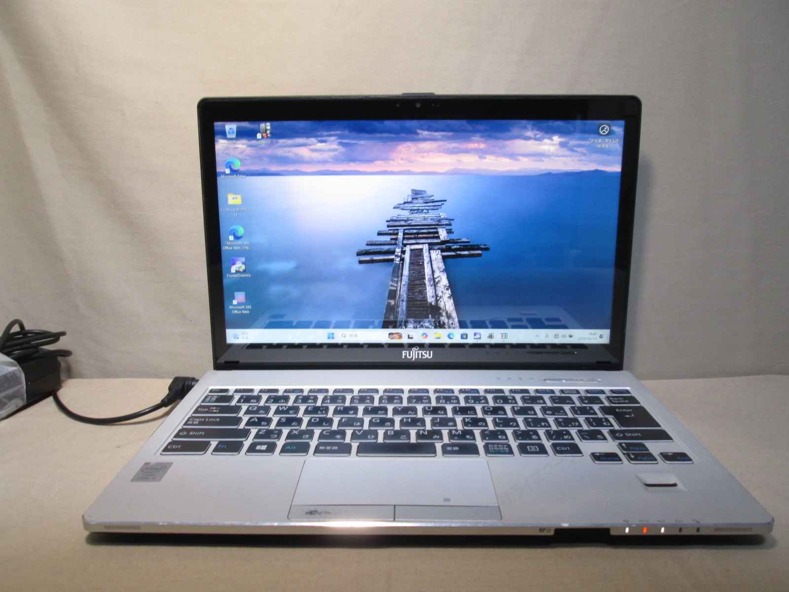 富士通 FMV LIFEBOOK SH90/T【Core i5 5200U】 【Windows11 Home