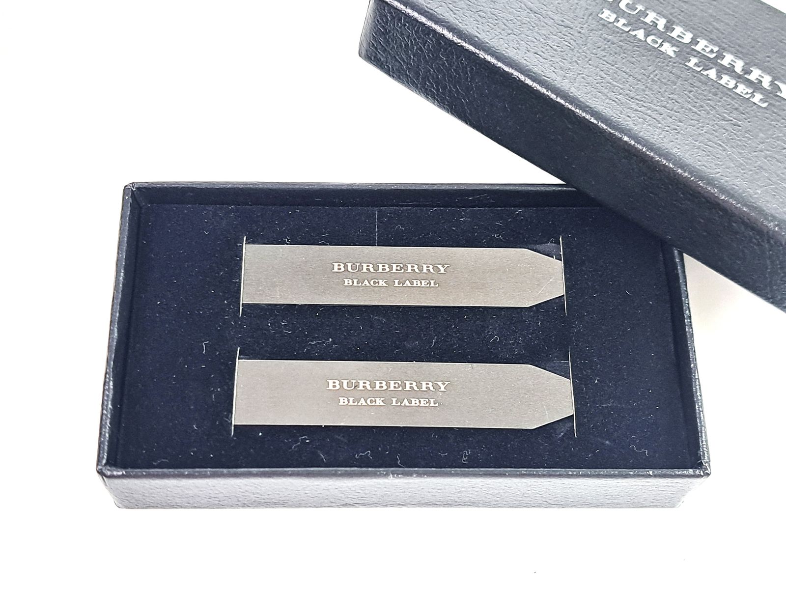 バーバリー ブラックレーベル　BURBERRY BLACK LABEL　カラーキーパー　襟芯　ワイシャツ　シルバーカラー　送料無料