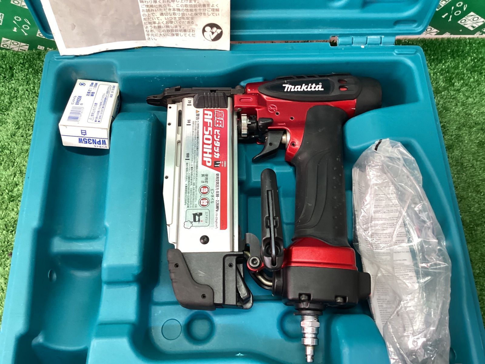 【美品】makita(マキタ) 50㎜ 高圧ピンタッカ AF501HP / IT010LR74B0O
