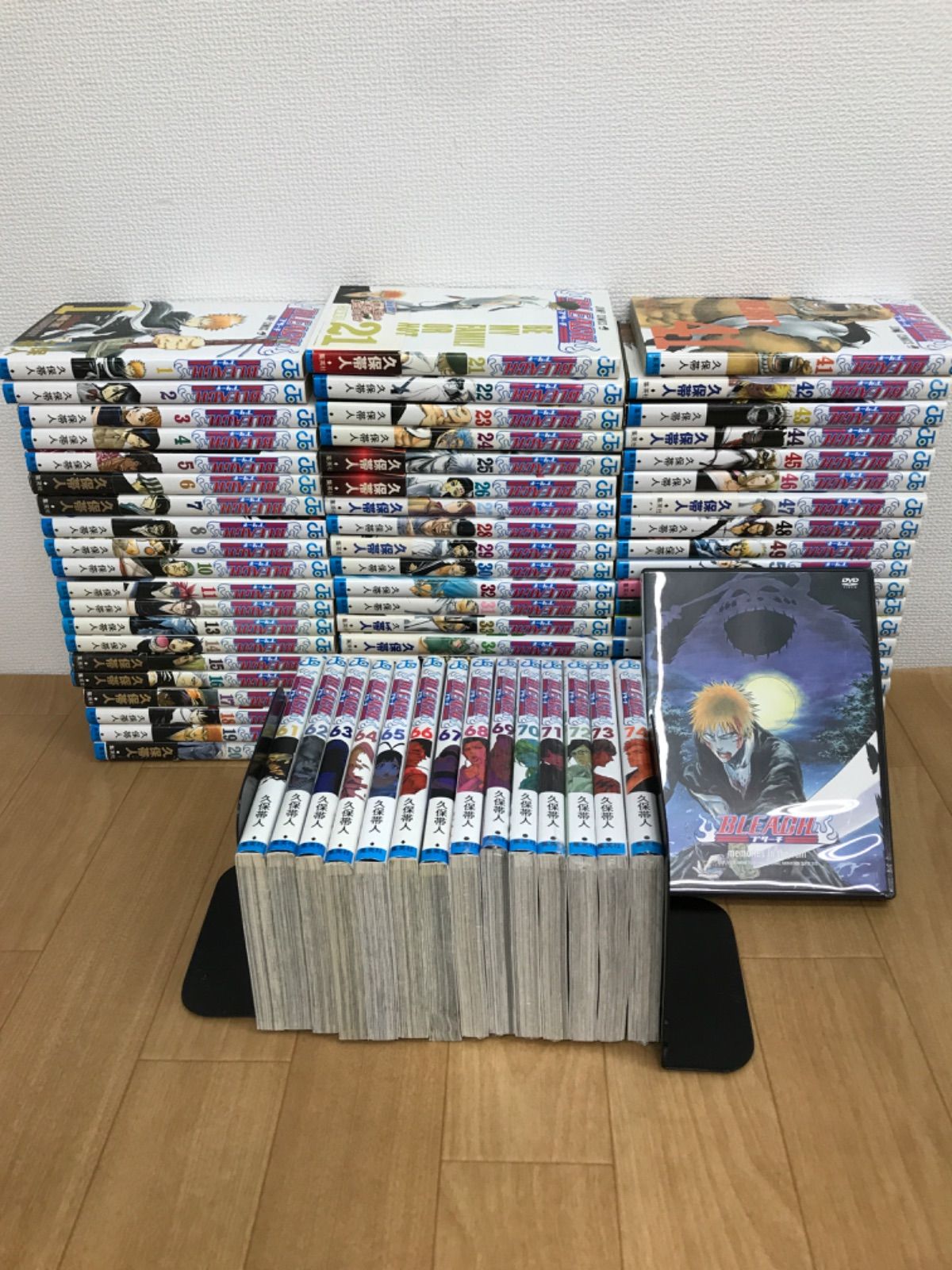 ☆【未開封あり】BLEACH ブリーチ 1～74巻 コミック全巻・関連DVD1本