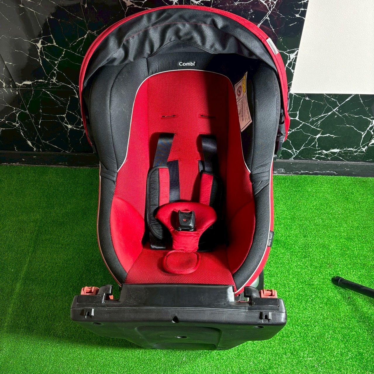 combi コンビ ラクティアターン LUXTIA TURN チャイルドシート ベビー