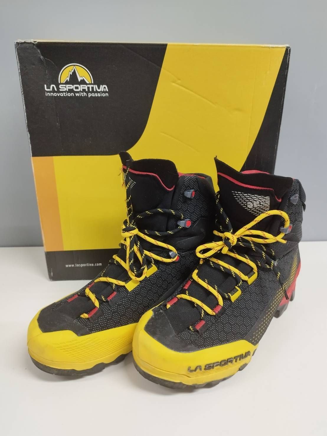 【美品】LA SPORTIVA ラスポルティバ エクイリビウム ST GTX/登山靴/UK8/26.5cm