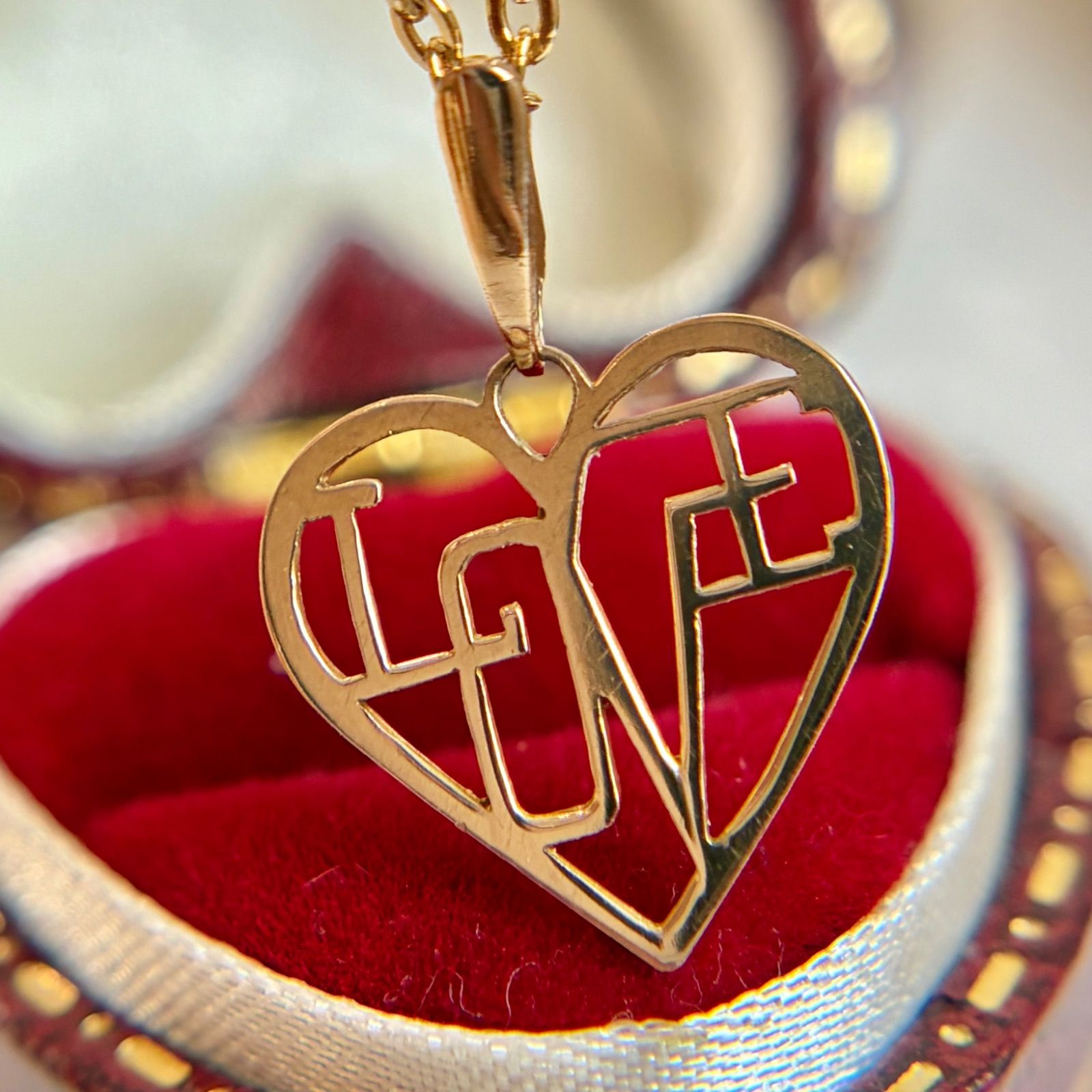 買取店】K18 YG ハート LOVE モチーフ ペンダントトップ 金 750 C5181