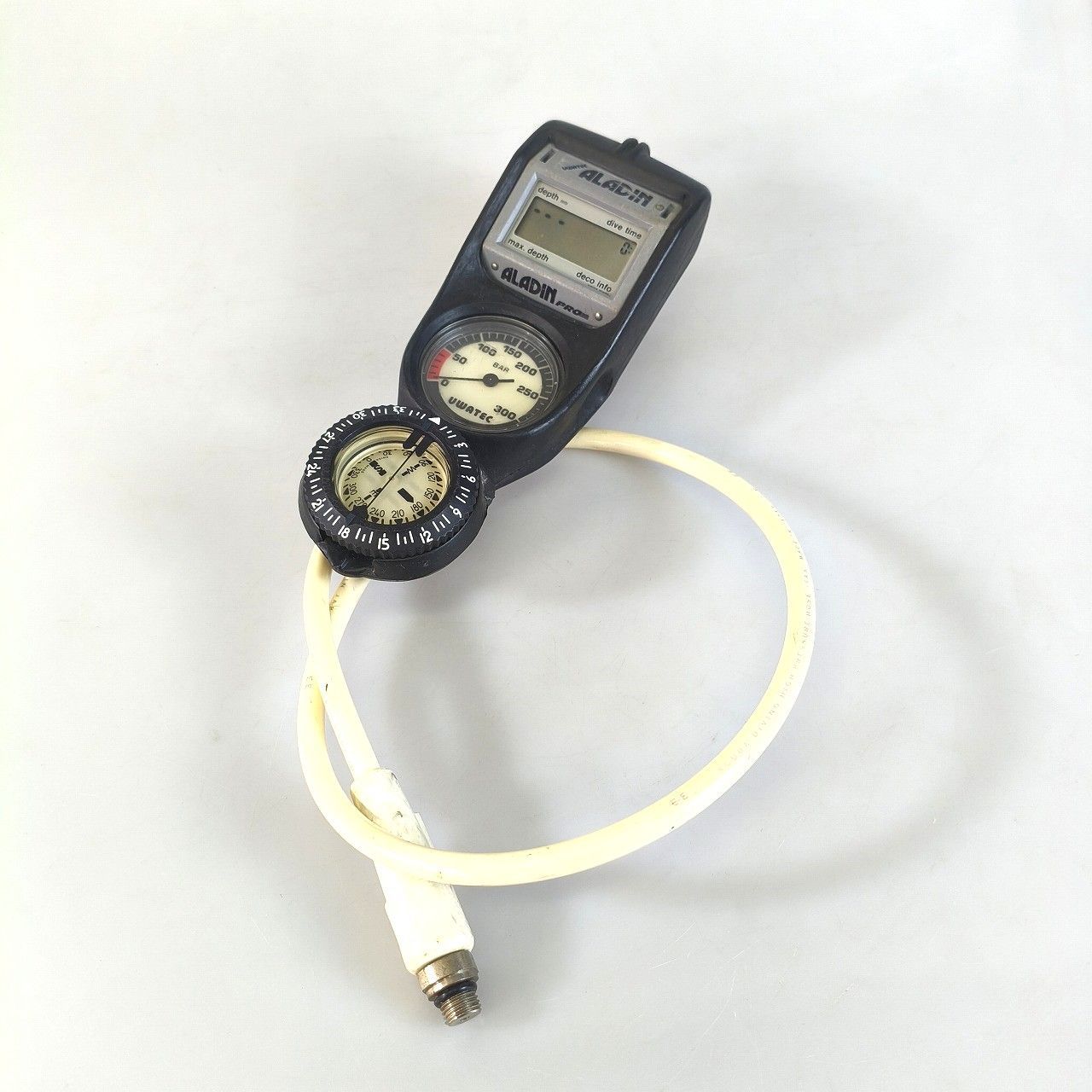 OH済 UWATEC ウワテック レギュレーター ダイブコンピューター付き 残圧計 コンパス 3ゲージ［REG-260512-2］
