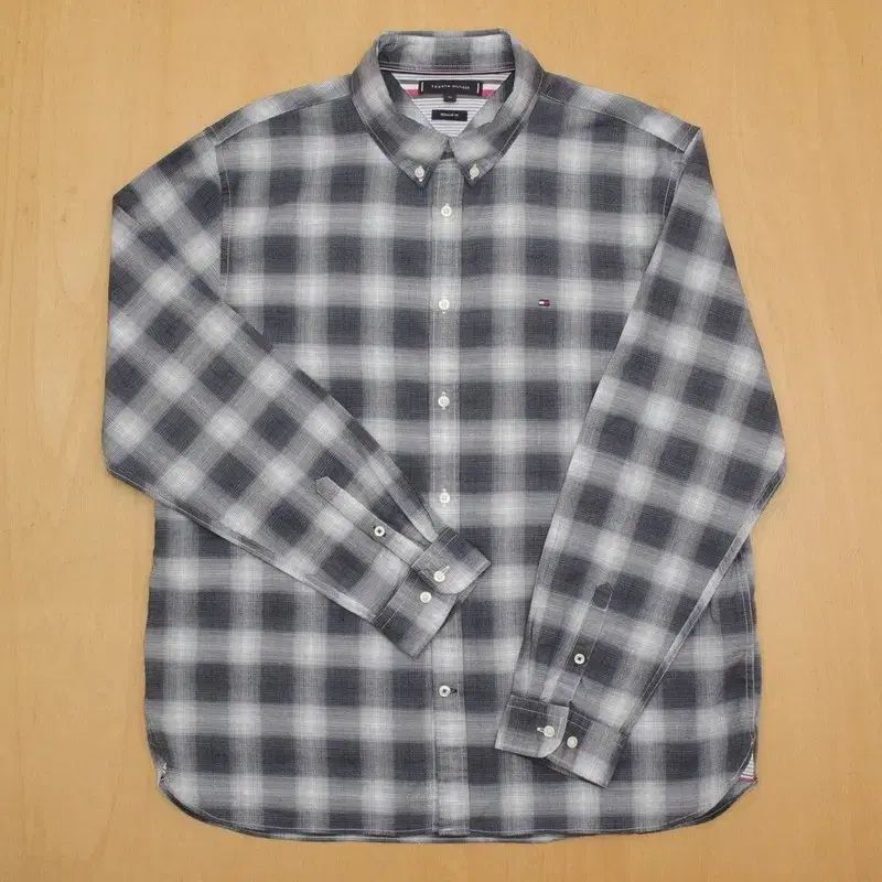 トミーヒルフィガー シャツ 105 シャツ T-1371