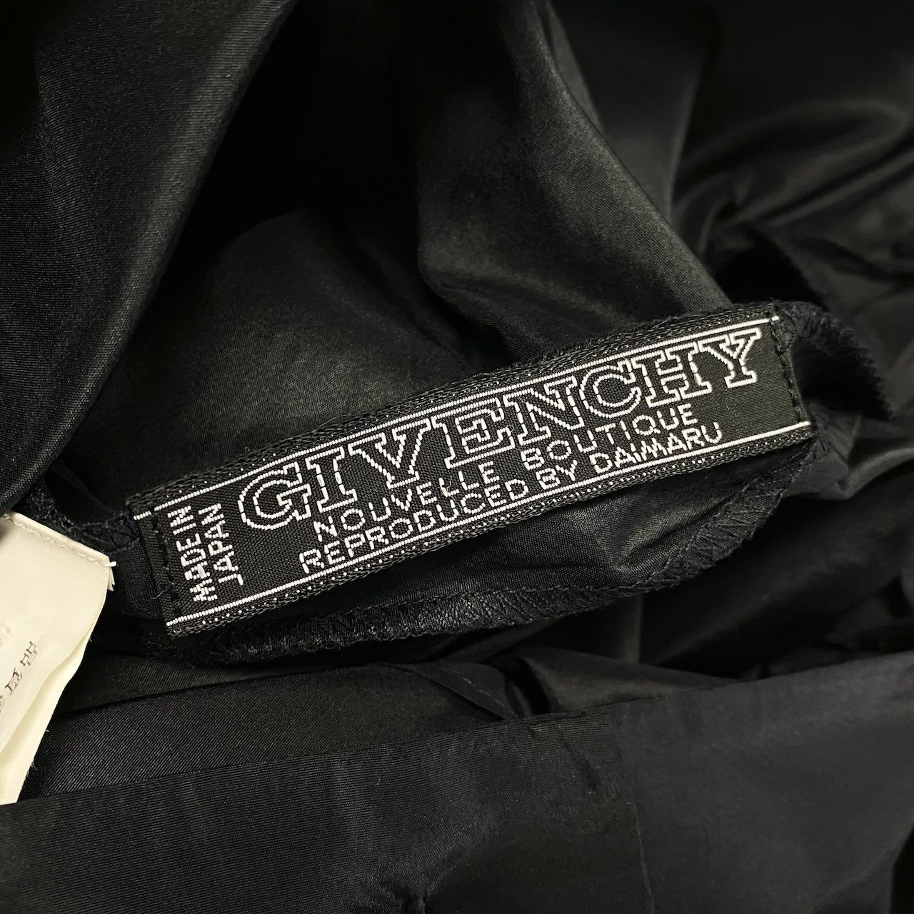 70e18 GIVENCHY ジバンシー パフスリーブブラウス カットソー スクエア 