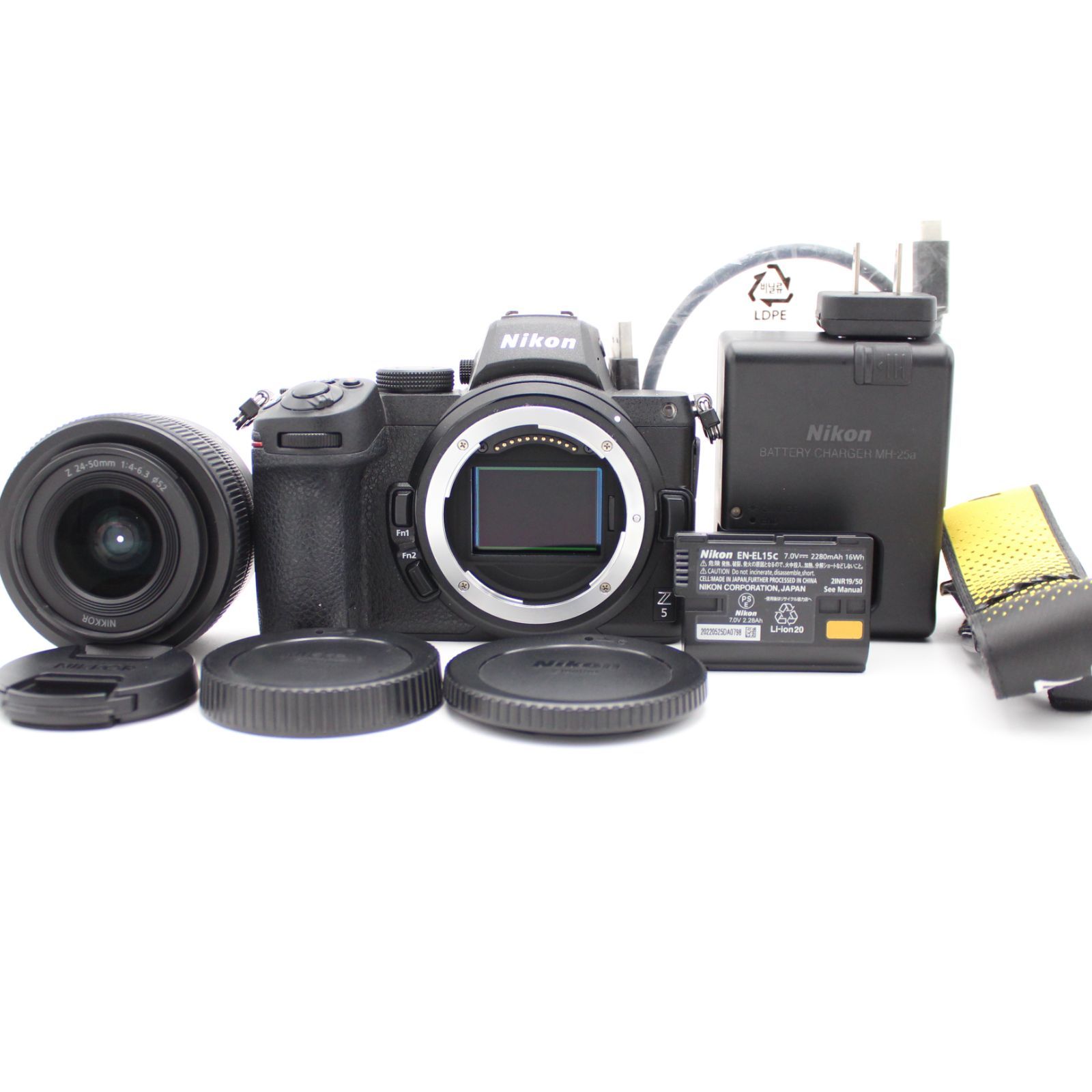 ショット数2049！□ほぼ新品□ Nikon ミラーレス一眼カメラ Z5 レンズ 
