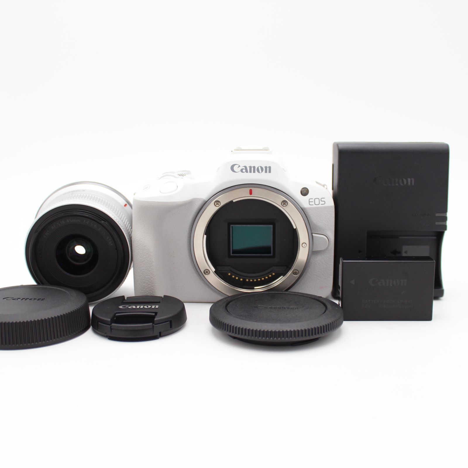 ショット数6000回以下！□美品□ CANON ミラーレス一眼カメラ EOS R50 