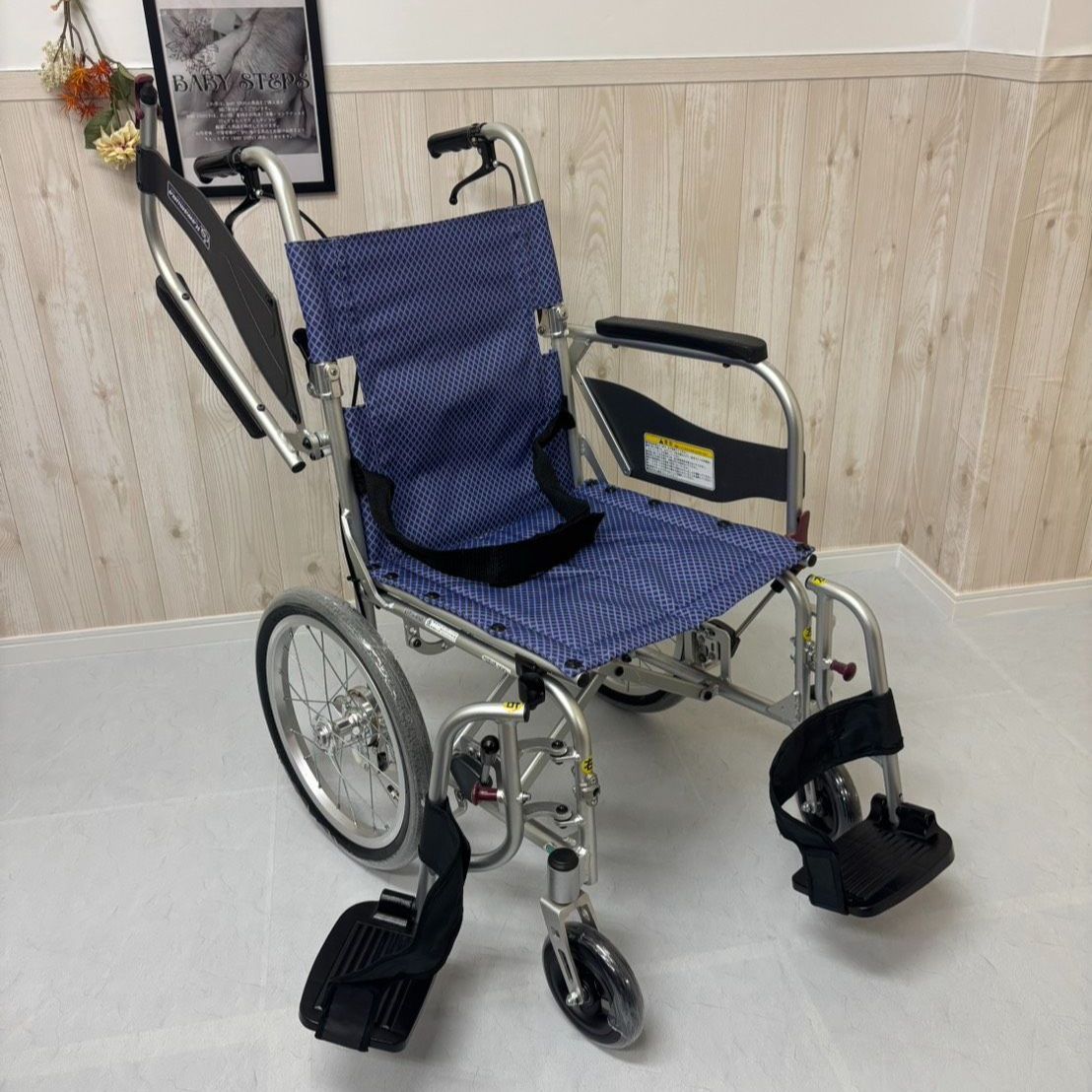 消毒済 中古 車椅子】すぐ使える車椅子 美品 ふわりす カワムラ