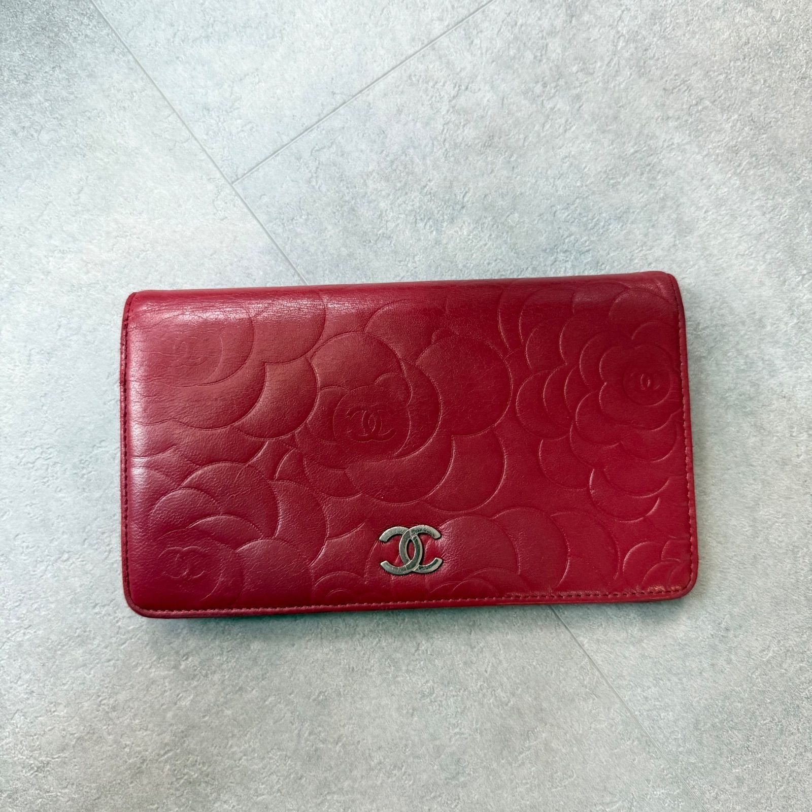 CHANEL シャネル カメリア ココマーク 二つ折り長財布 レザー 赤