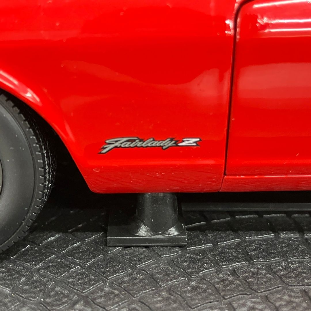 京商 KYOSHO 08211R 1/18 日産 フェアレディ Z-L レッド ミニカー