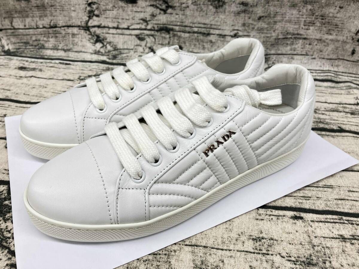 【PRADA】344 36 1/2スニーカー 靴 シューズ ホワイト 白 プラダ レディース 中古 33,722円