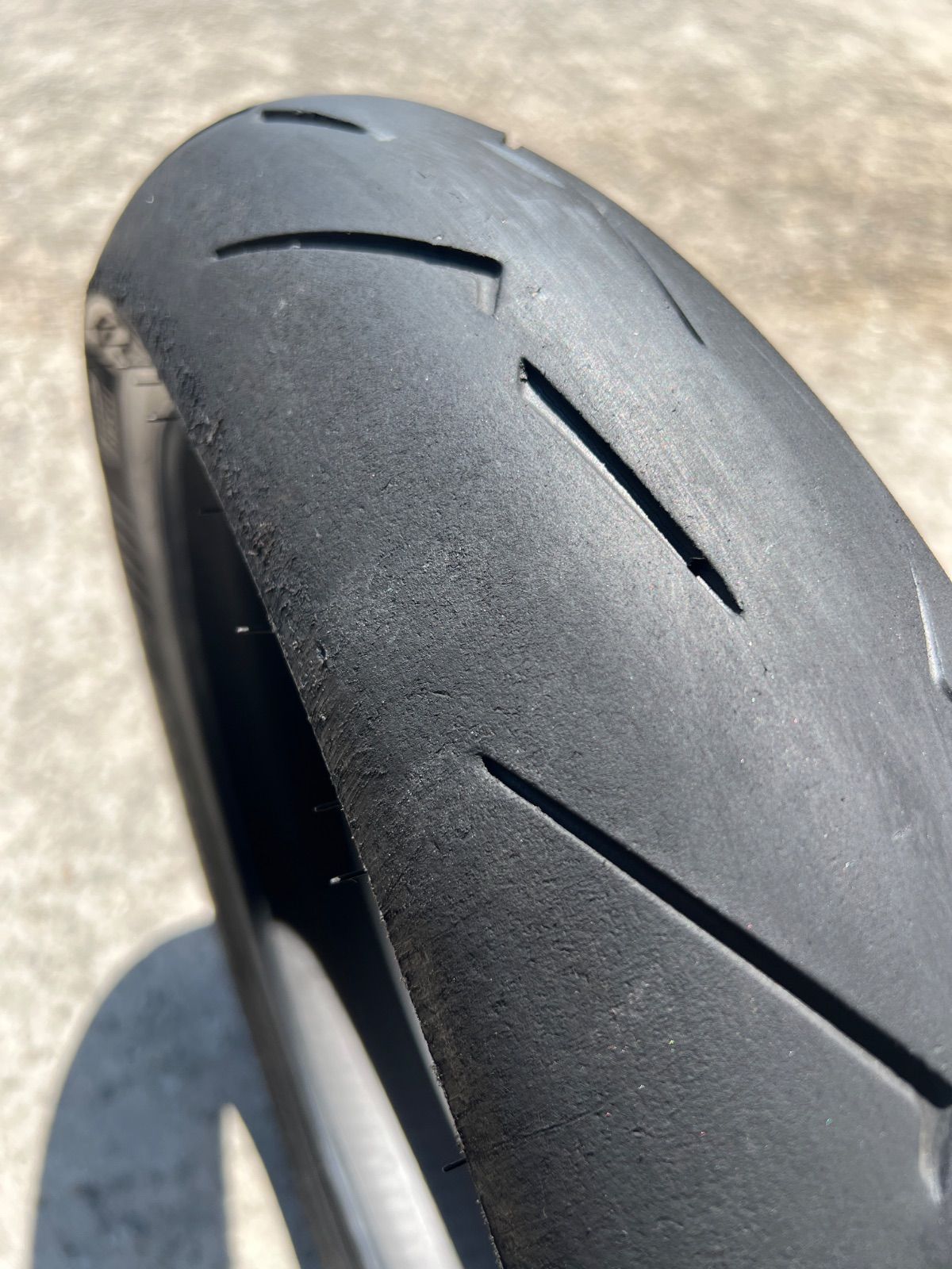 中古ピレリ　スーパーコルサV4タイヤ F110/70R17 R140/70R17 ピレリ スーパーコルサV4 110/70R17 1282 - メルカリ
