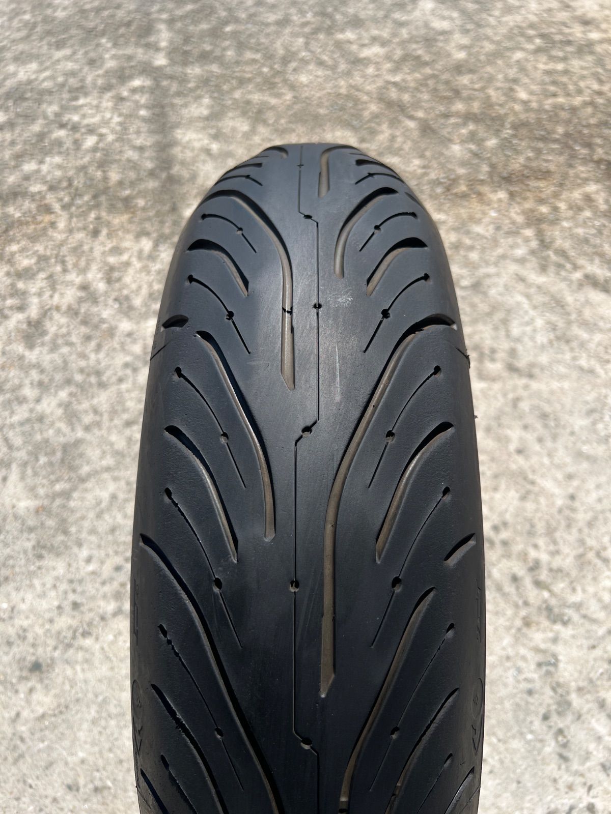 ミシュラン 160⁄60ZR17 パイロットロード4 (バイク用タイヤ) 価格比較 