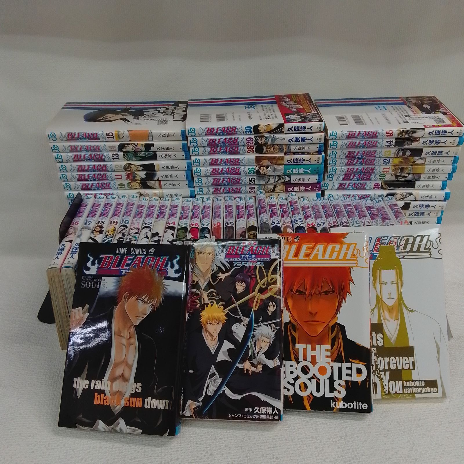 ☆①【未開封あり】BLEACH ブリーチ 1～74巻 コミック全巻＋関連本4冊