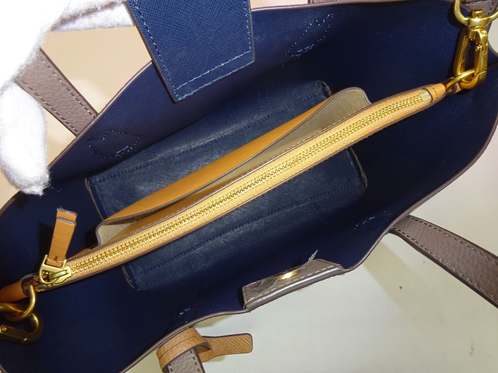 TORY BURCH トリーバーチ ペリー スモール トリプル コンパートメント 