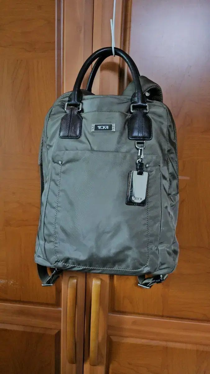 TUMI トゥミ レディース バックパック オリーブ