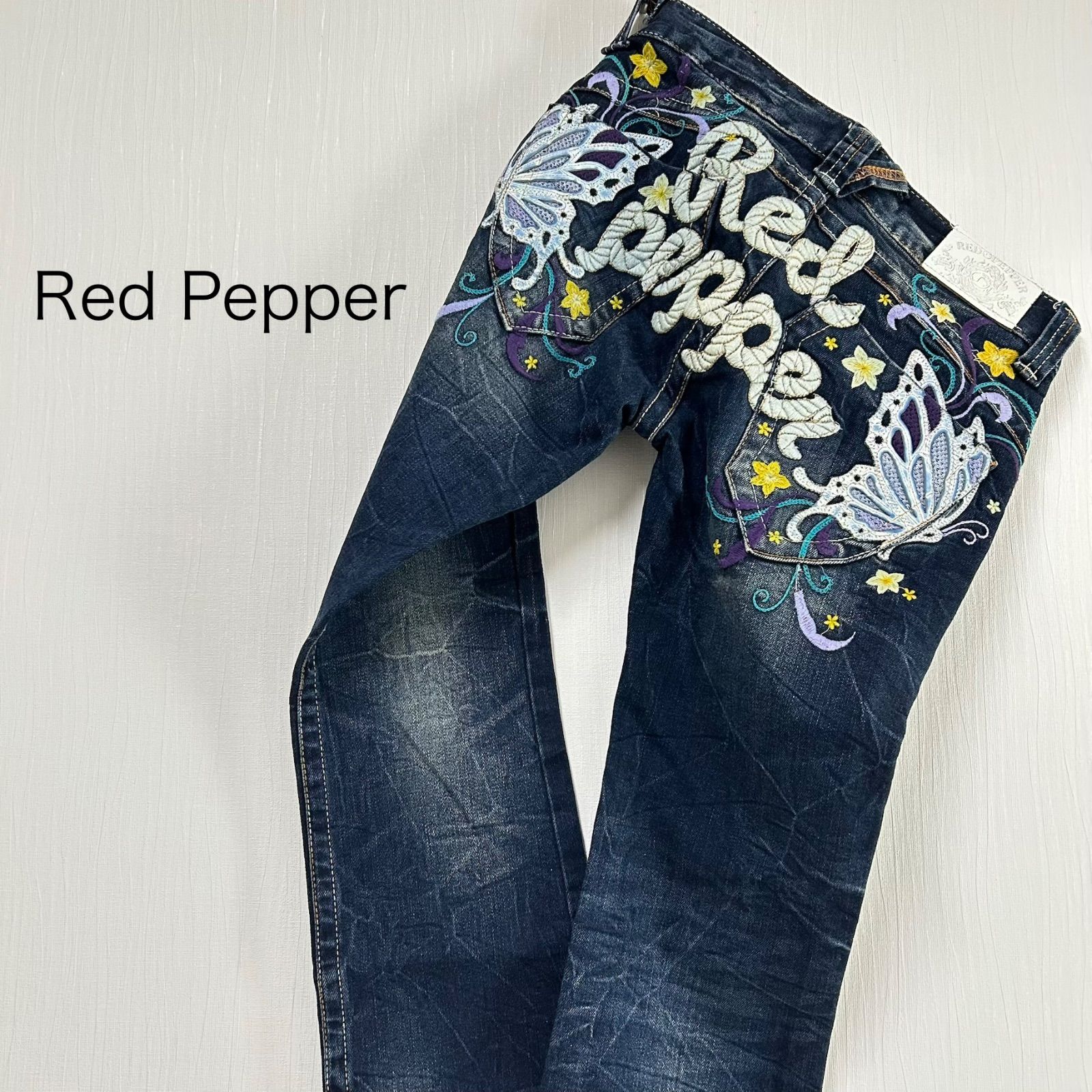 蝶 刺繍 フレアデニム 【Red Pepper 】 - メルカリ