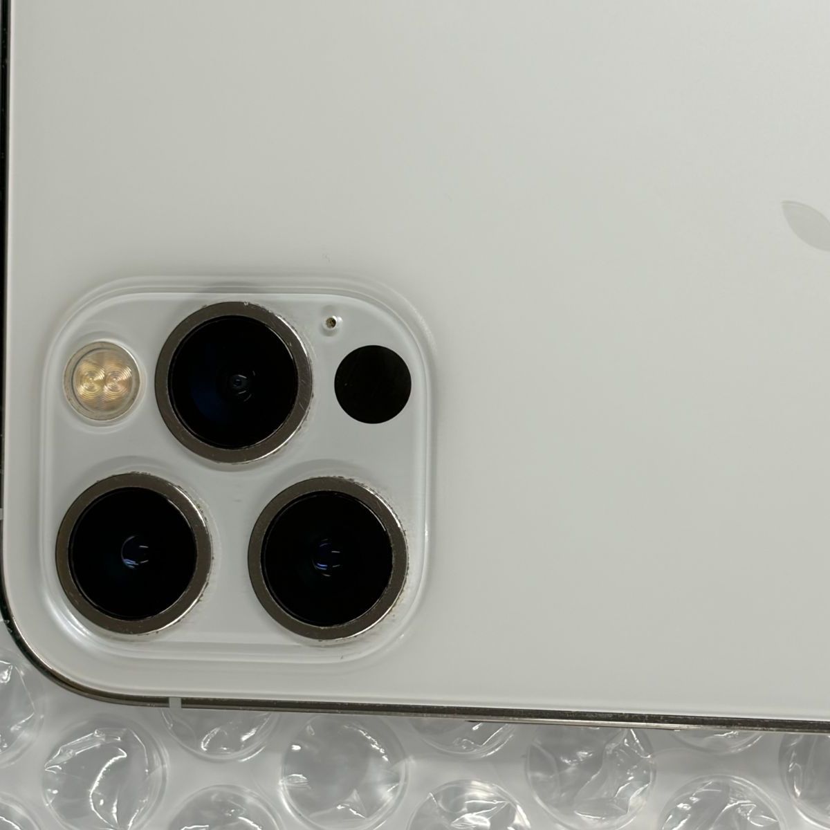 中古品】iPhone 12 Pro 128GB シルバー 本体のみ ※外箱、ケーブル等