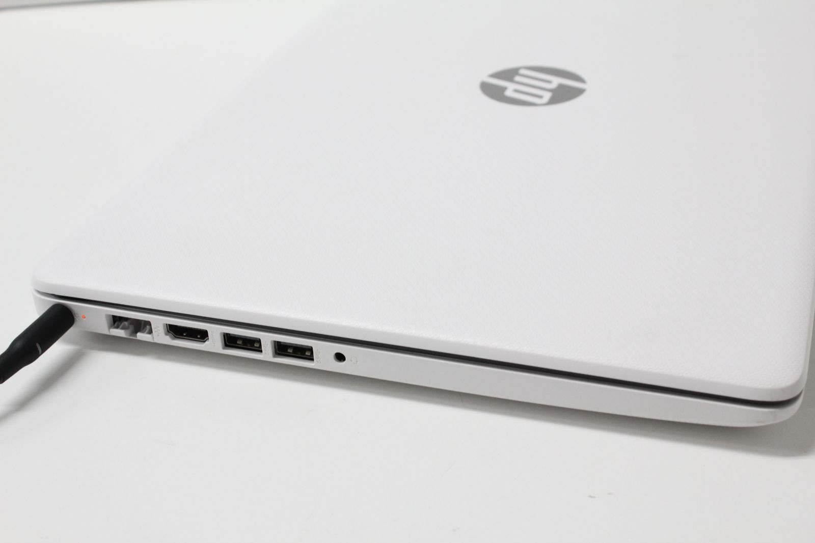 中古ノートPC】HP〈Laptop 15-da2021TU〉Core i3/SSD256GB/メモリ8GB