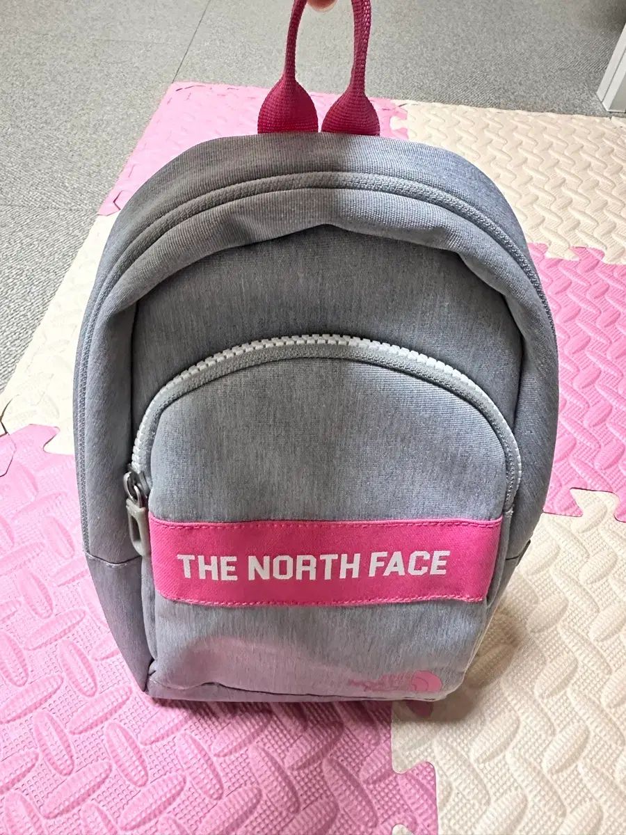 THE NORTH FACE ザノースフェイス キッズ スリングバック バッグ ミニ バックパック クロス