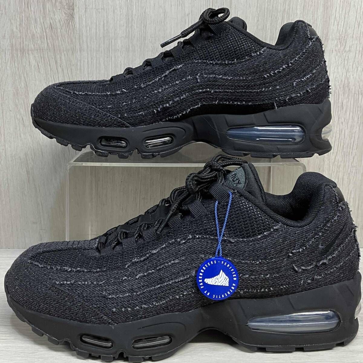 NIKE × Levi