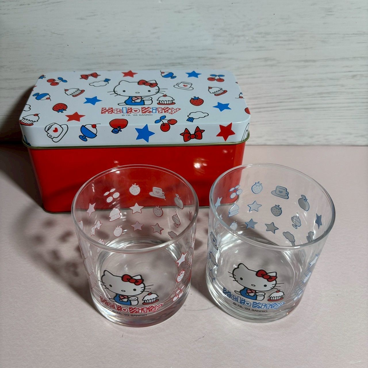 サンリオ sanrio ハローキティ ペアグラス 缶 箱付き 新品未使用 2003 