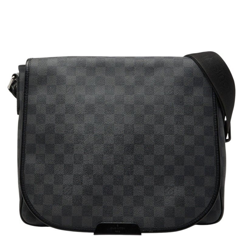ルイ ヴィトン ダミエグラフィット ダニエルMM ショルダーバッグ N58029 ブラック PVC レザー メンズ LOUIS VUITTON【1-0262787】