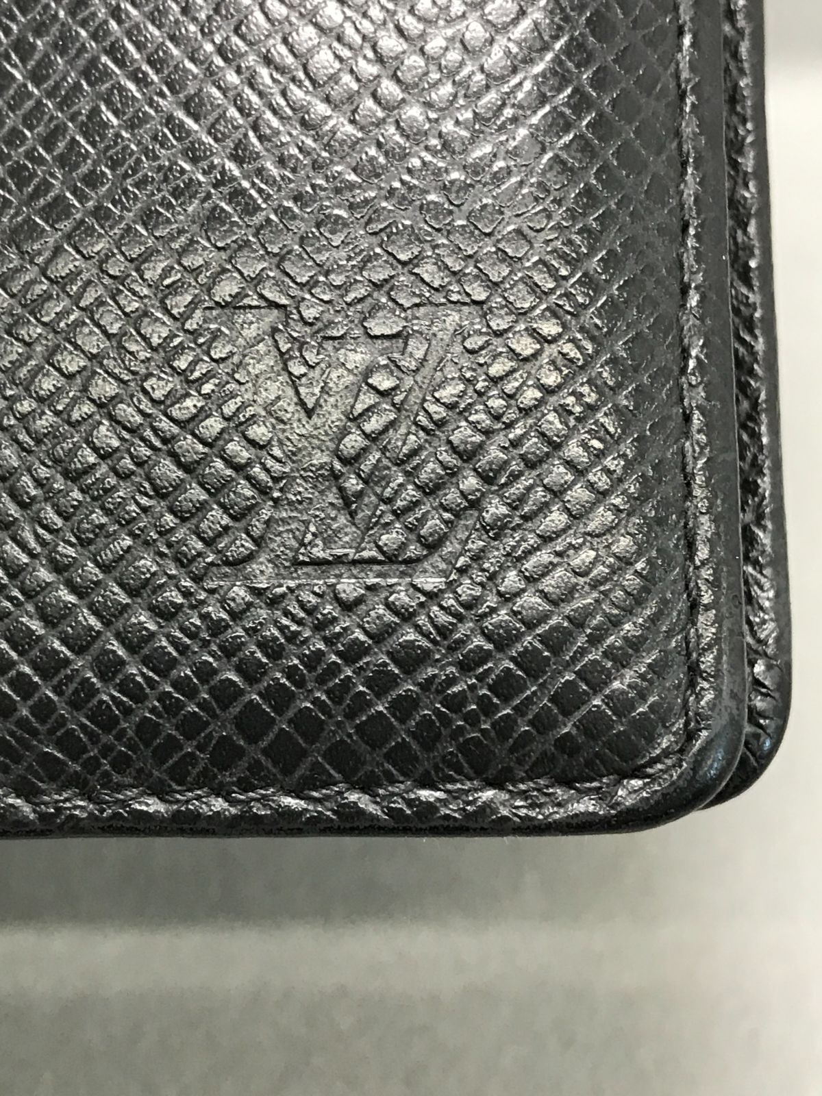 LOUIS VUITTON ルイヴィトン 二つ折り財布 ポルトカルトクレディ