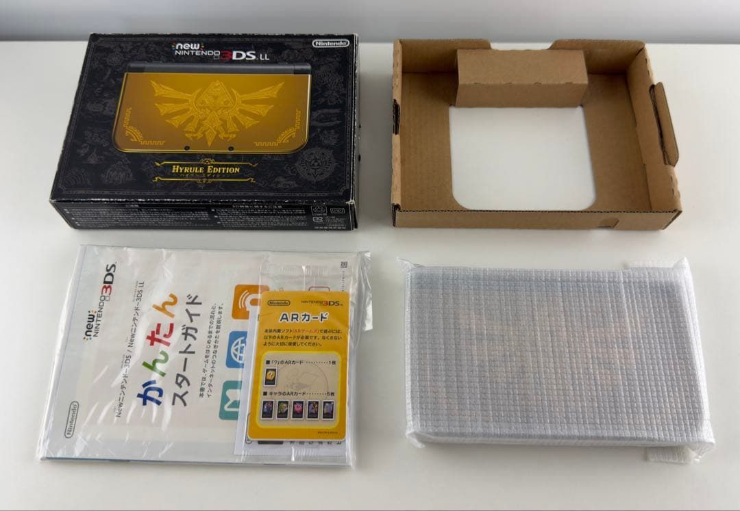 ほぼ新品 NEW 3DS LL ゼルダの伝説 ハイラルエディション IPS液晶 New 