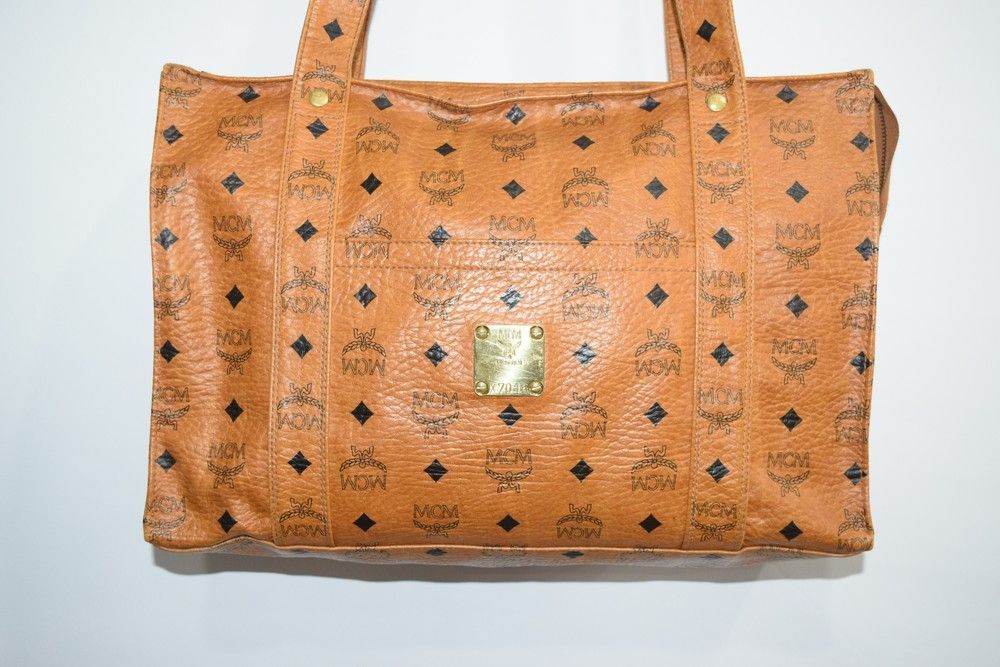 MCM/エムシーエムロゴグラムレザートートバッグ