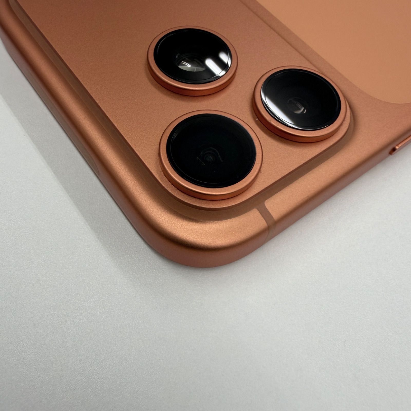 美品 iPhone 17 Pro Max 256GB SIMフリー ドコモ - メルカリ