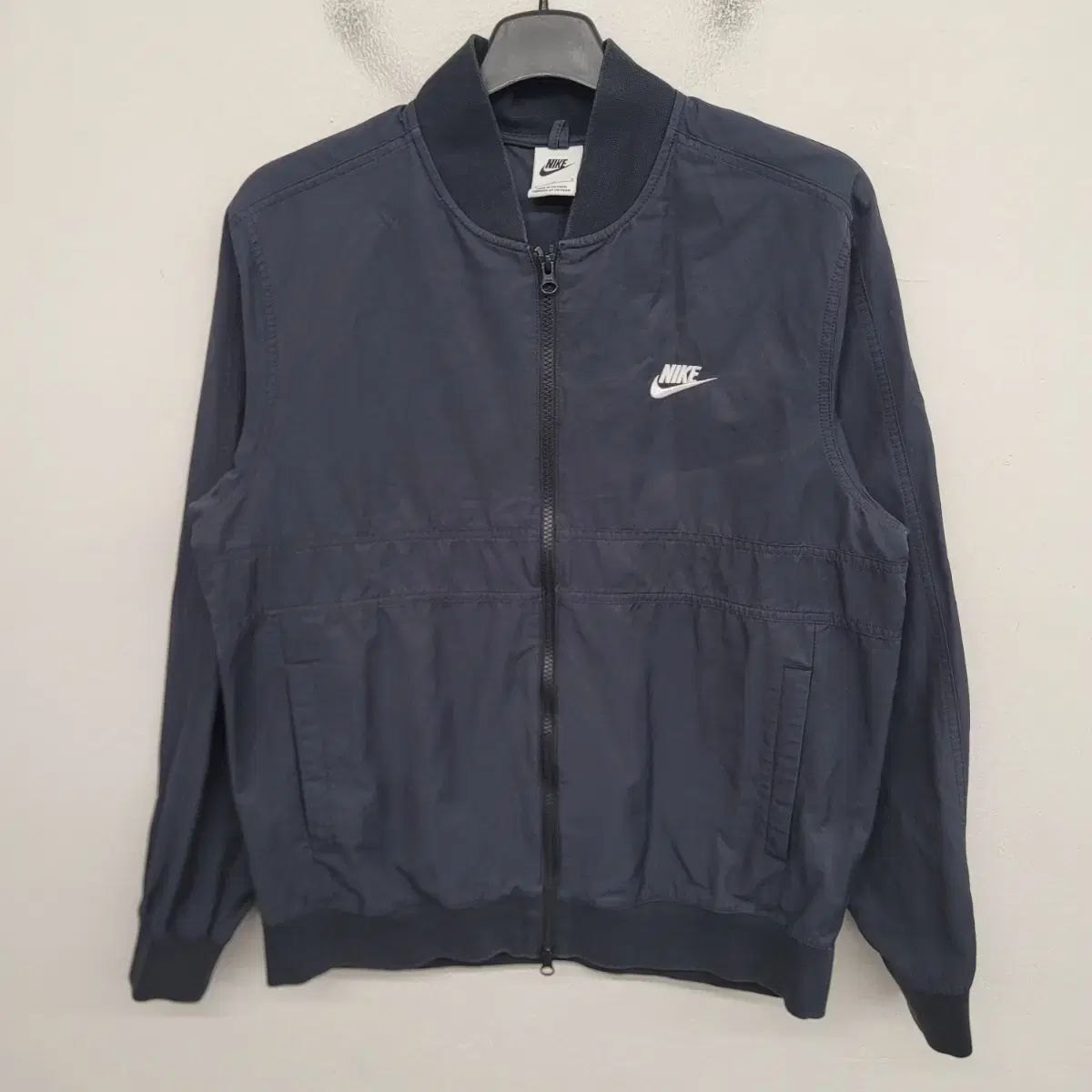 100/L NIKE 季節の変わり目 ブルゾン ジャケット