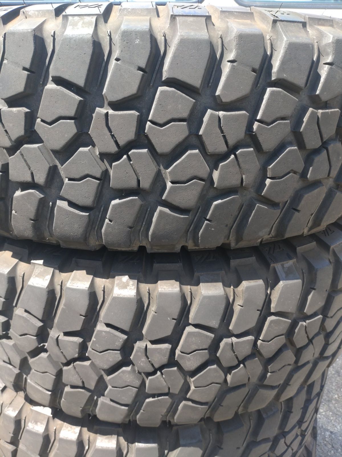 【送料無料♪】BFグッドリッチ マッドテレーンT/A KM2 255/75R17　中古4本 JEEP ラングラー サハラ アンリミテッド 等に　2021年製