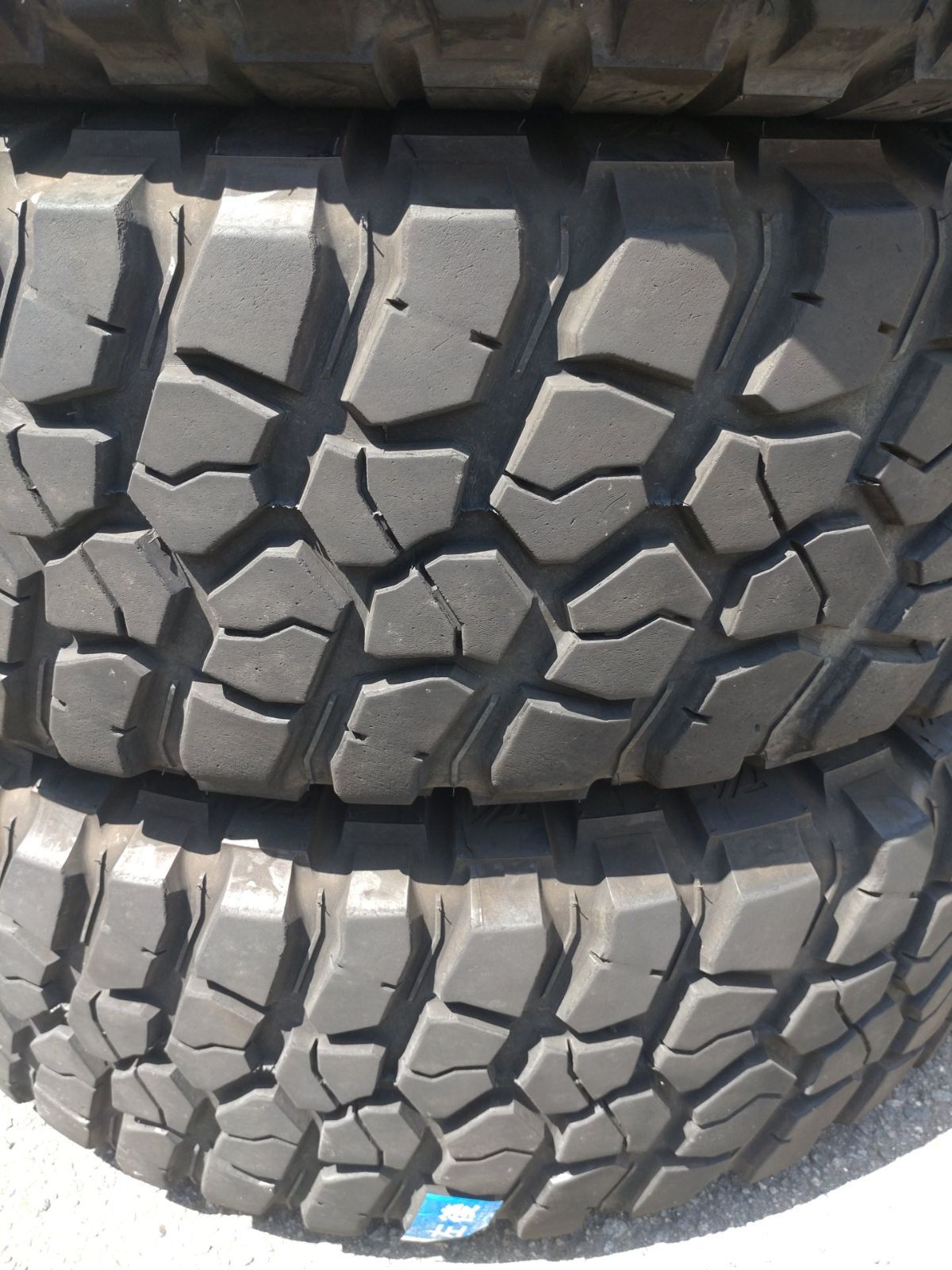 【送料無料♪】BFグッドリッチ マッドテレーンT/A KM2 255/75R17　中古4本 JEEP ラングラー サハラ アンリミテッド 等に　2021年製