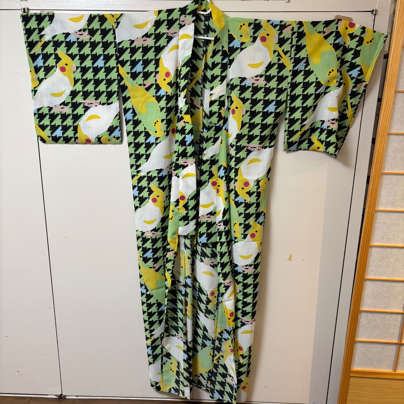 hiyori・新品・やや難あり★オカメインコ・インコ柄浴衣★カリキュロ 浴衣 身丈162 緑 黒 鳥柄 オカメインコ セキセイインコ - メルカリ