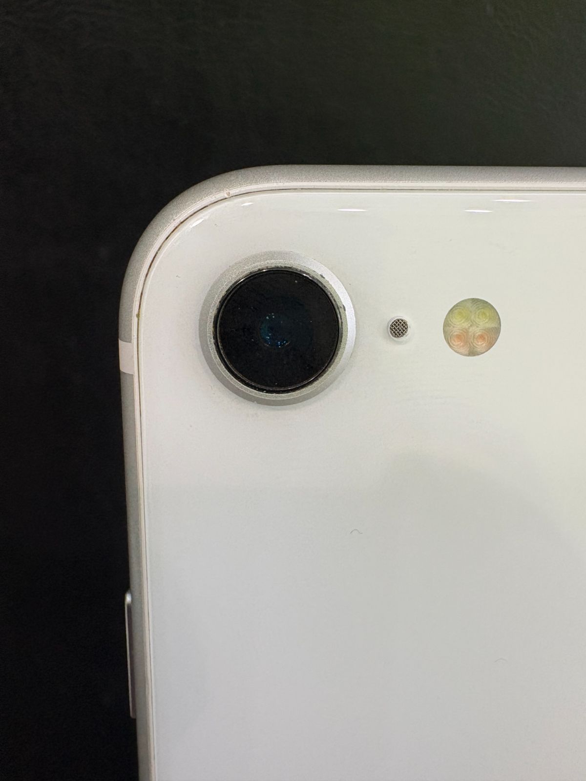 5/18限定価格iPhone SE 第2世代 64GB ホワイト SIMフリー 動作確認済み