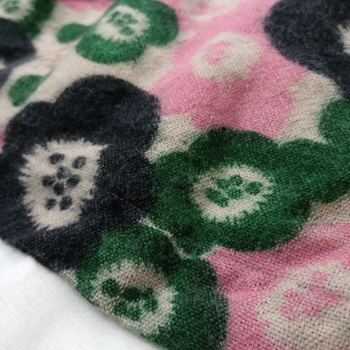 mina perhonen ミナペルホネン ウール100％ 花模様 ワンピース mina perhonen ミナペルホネン millefiori ミッレフィオーリ 花柄