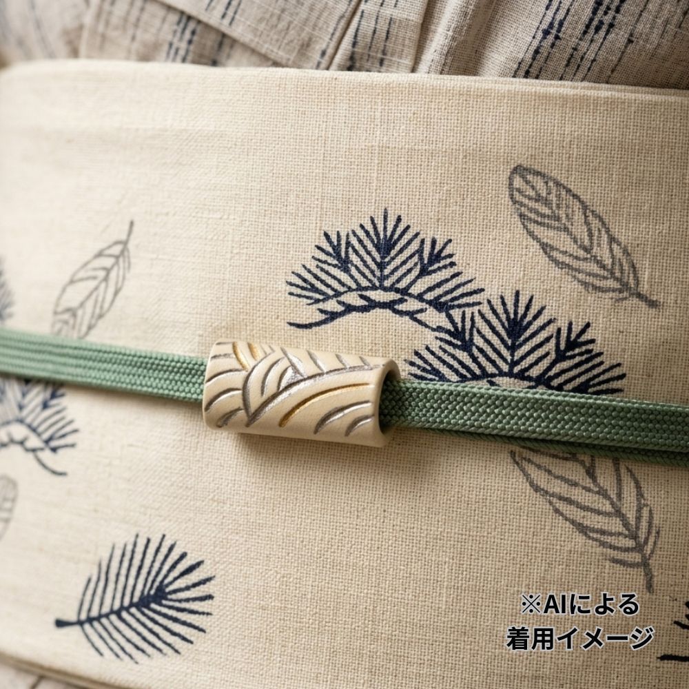 和装小物 リユース 中古 竹清陶苑 帯留め 幾何学モダン 金銀ライン 和装小物 リユース 中古 竹清陶苑 帯留め 幾何学モダン 金銀ライン