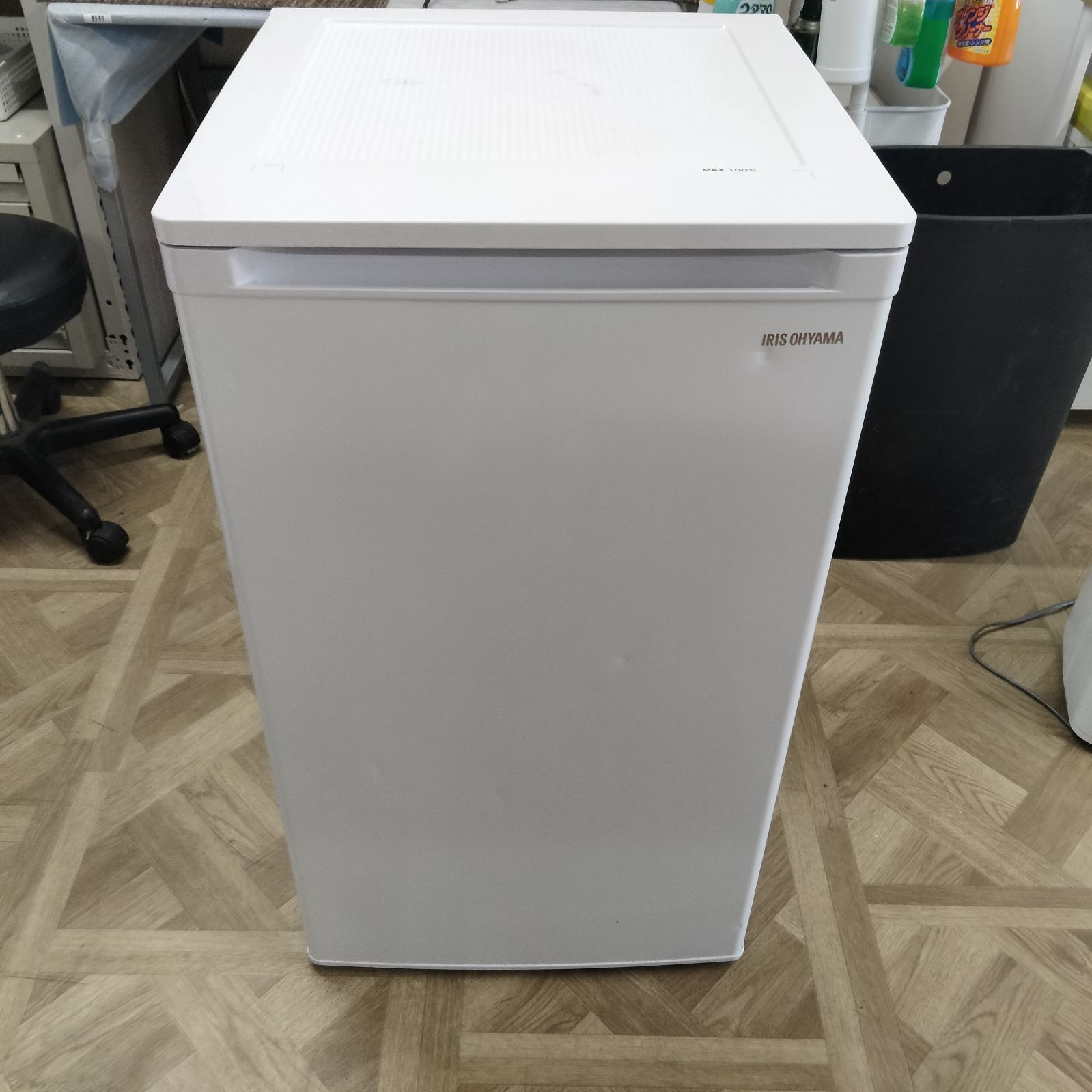 N-7126] アイリスオーヤマ 60L ノンフロン冷凍庫 IUSD-6B-W - メルカリ