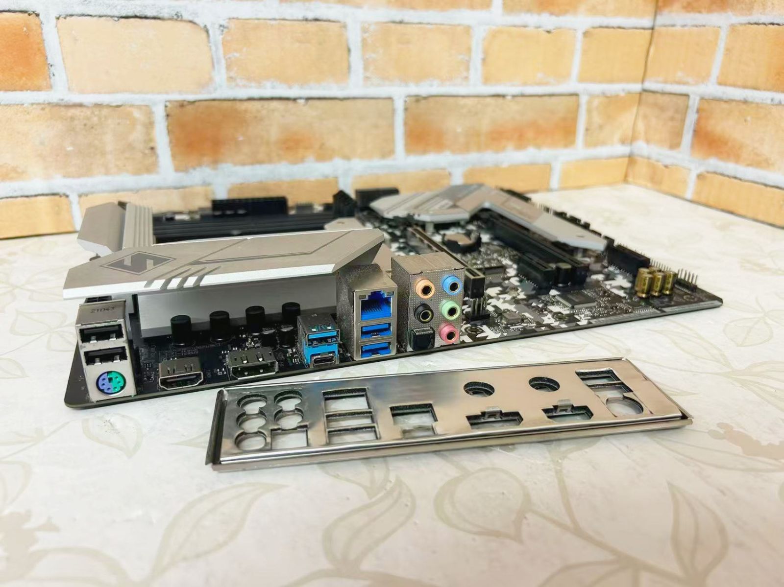 ASRock H470 Steel Legend LGA1200 中古マザーボード - メルカリ