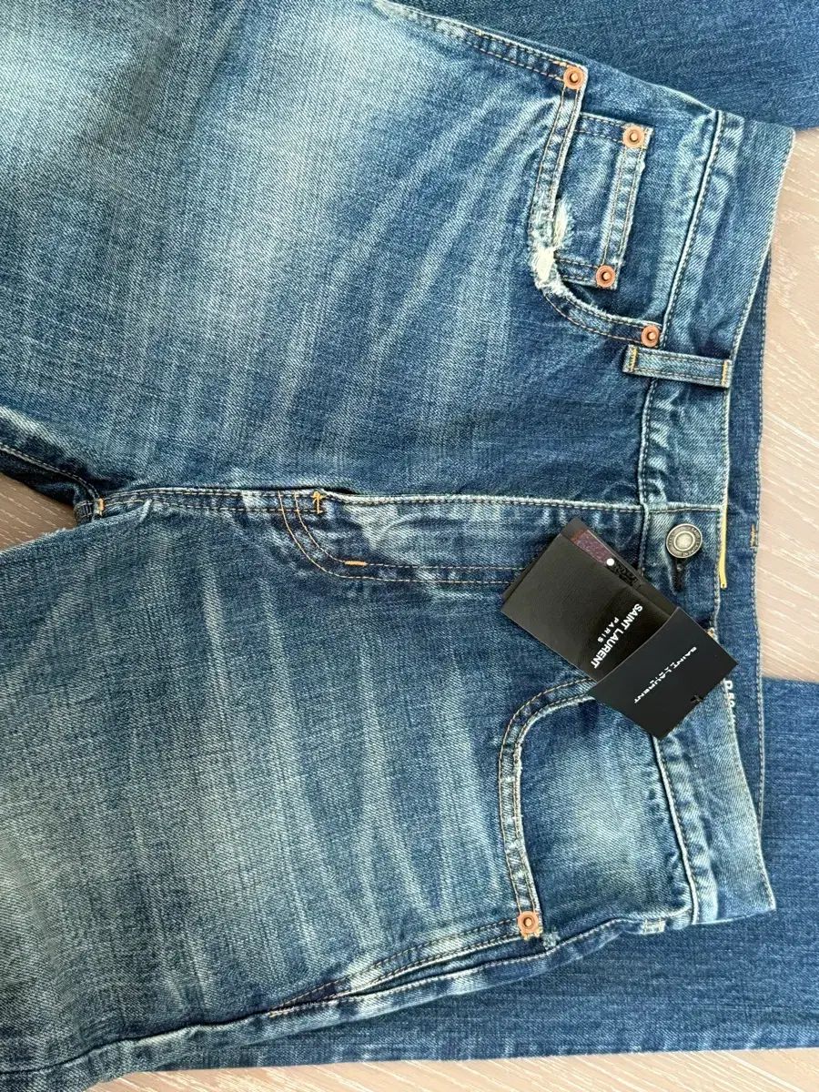 Saint Laurent サンローラン ストレート ストレート レグ レグ デニム デニム ジーン ジーン 新品 新品 26